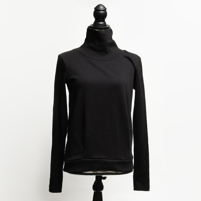 ALO Turtle Neck Sweater